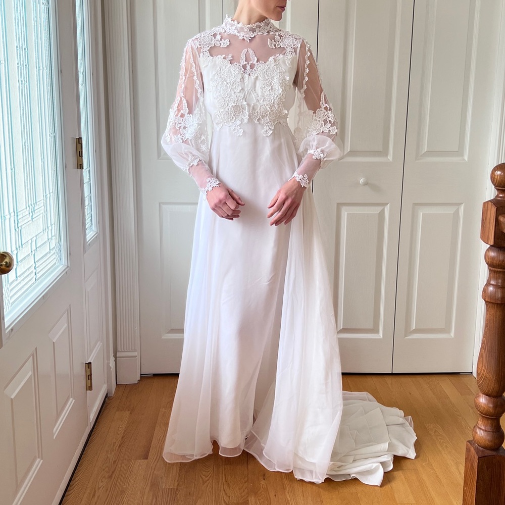 SOLD — 1960-70’s Dance Originals by Fred Perlberg Wedding Gown - Picture 8 of 11